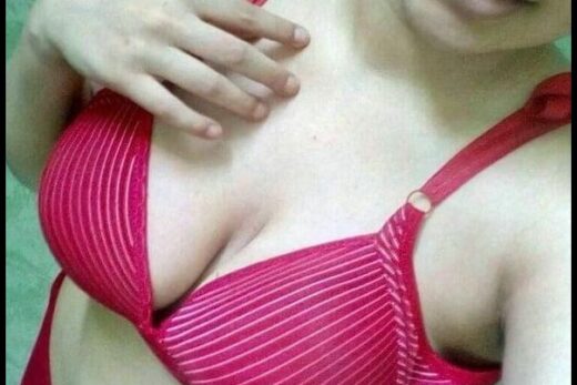 Muslim Bhabhi Bra Boobs Porn Pics Taunting Her Boyfriend For Sex32