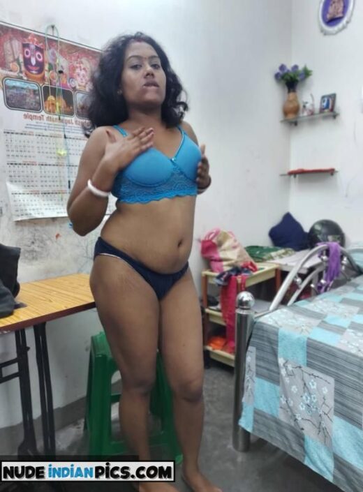 Chennai Ki Aunty Ki Bra And Panty Aur Sexy Bade Boobs Ke Black Nipple100