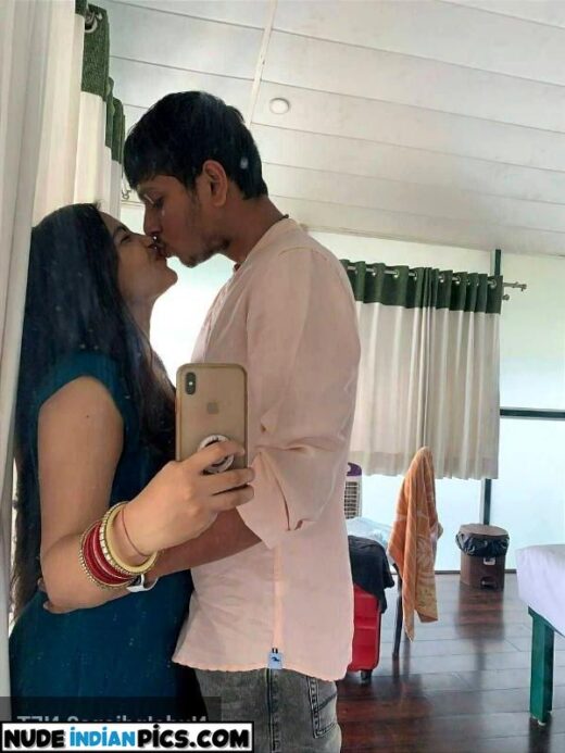 Gujarati Nude Boobs Boudi Image