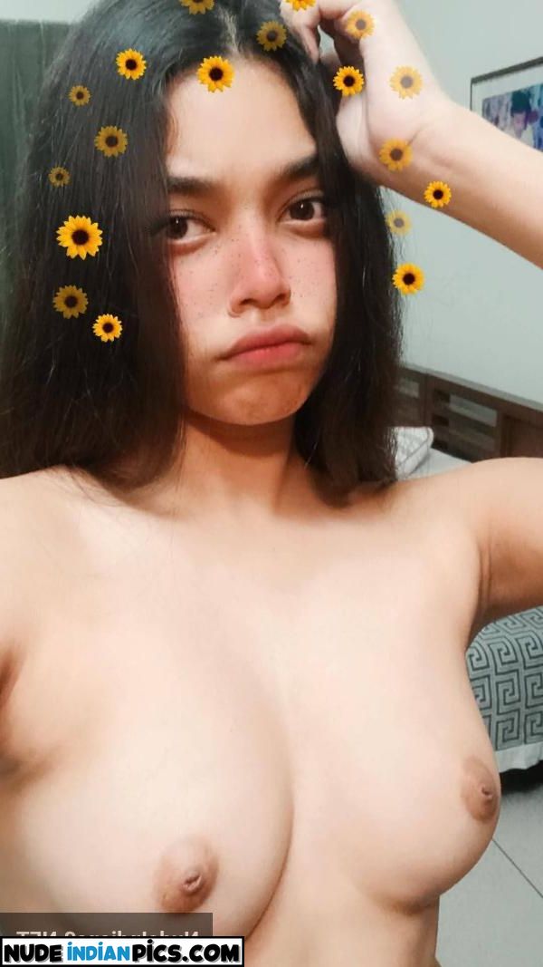 18 Delhi College Avantika Nude