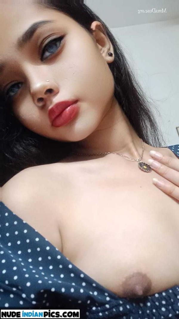 18 Patli Bharatiya Indian Hot Nude Photos