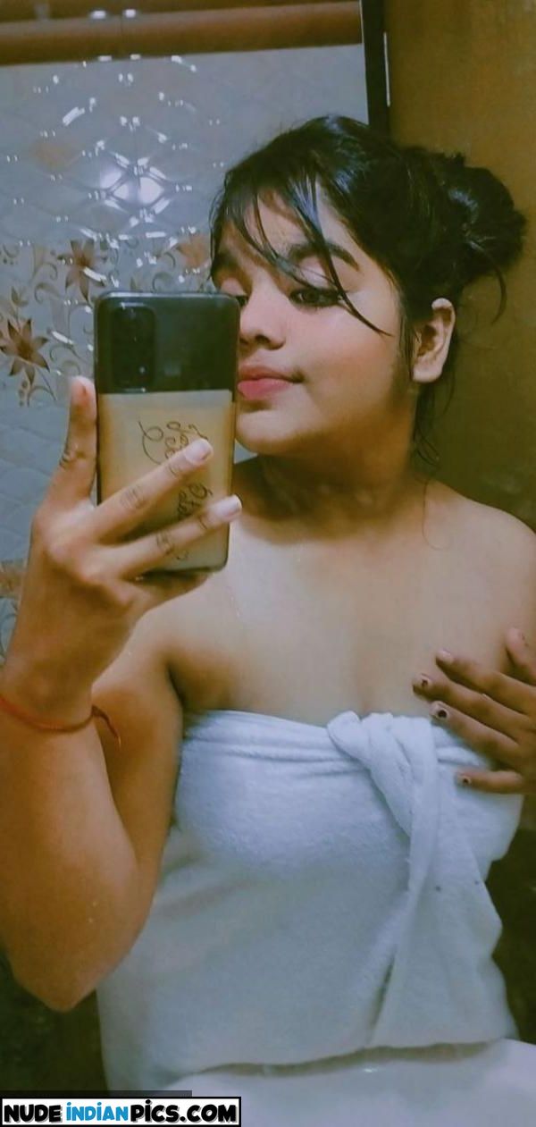 Aamchi Ishika Ki Sizzling Khulasa Ek Naya Pyar Ka Safar Pic 20