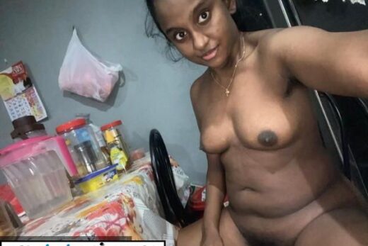Aamchi Mumbai Mallu Aunty Ki Hushaar Kahaani Dusky Didi Ka Ghar Ki Naughty Photoshoot Pic 0