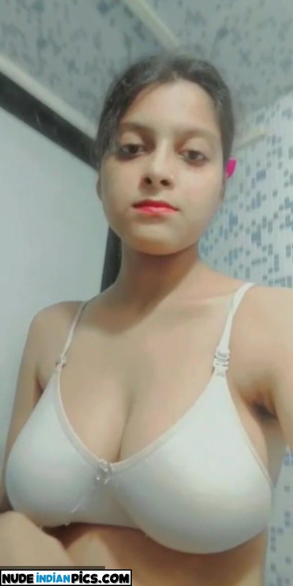 Bholi Chutki Girl Babhi Nude