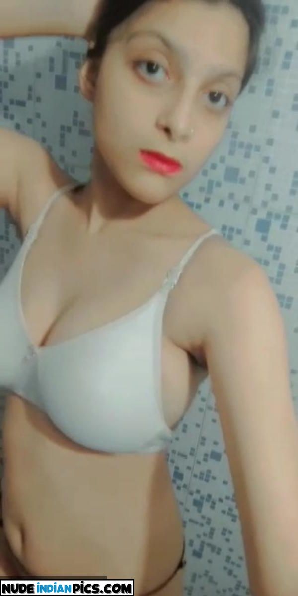 Bholi Chutki Girl Teenager Nude Images