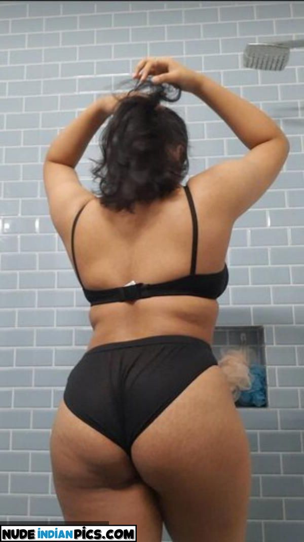 Bold Desi Babe Desi Boudi Nude Photo