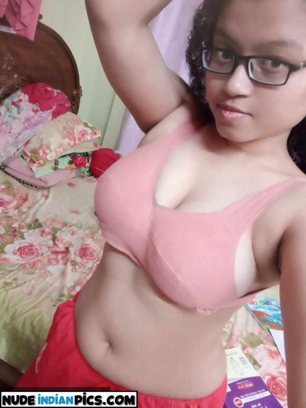Bold Muslim Babe Real Vegina Pics