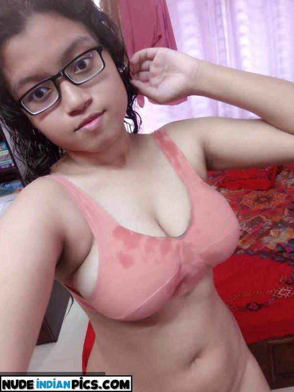 Bold Muslim Babe Tania Mehra