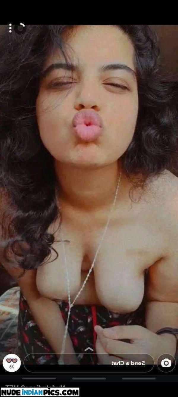 Busty Desi Full Bhabi Nude Pic