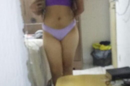 Chalo Dekho Ye Teen Girl Ki Chuttiyan Hai Pic 0