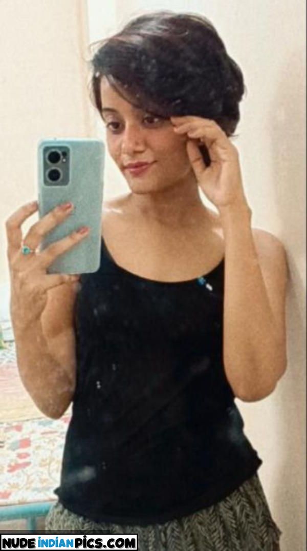 Choti Baal Wali Mumbai Ki Baby Doll Ki Nude Selfies Leak Desi Gf Ki Chudasi Pics Pic 4