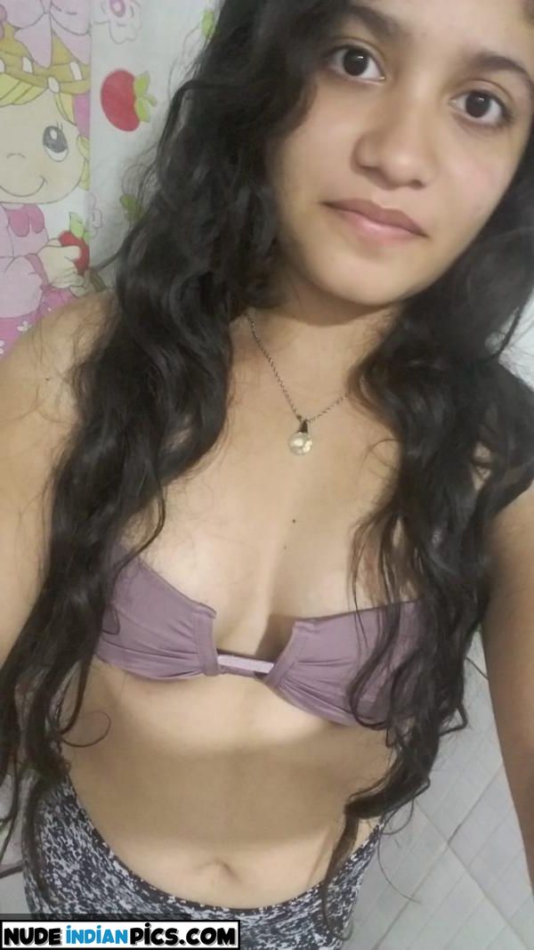 Deshi Ladki Riya Indian Pussy Picture