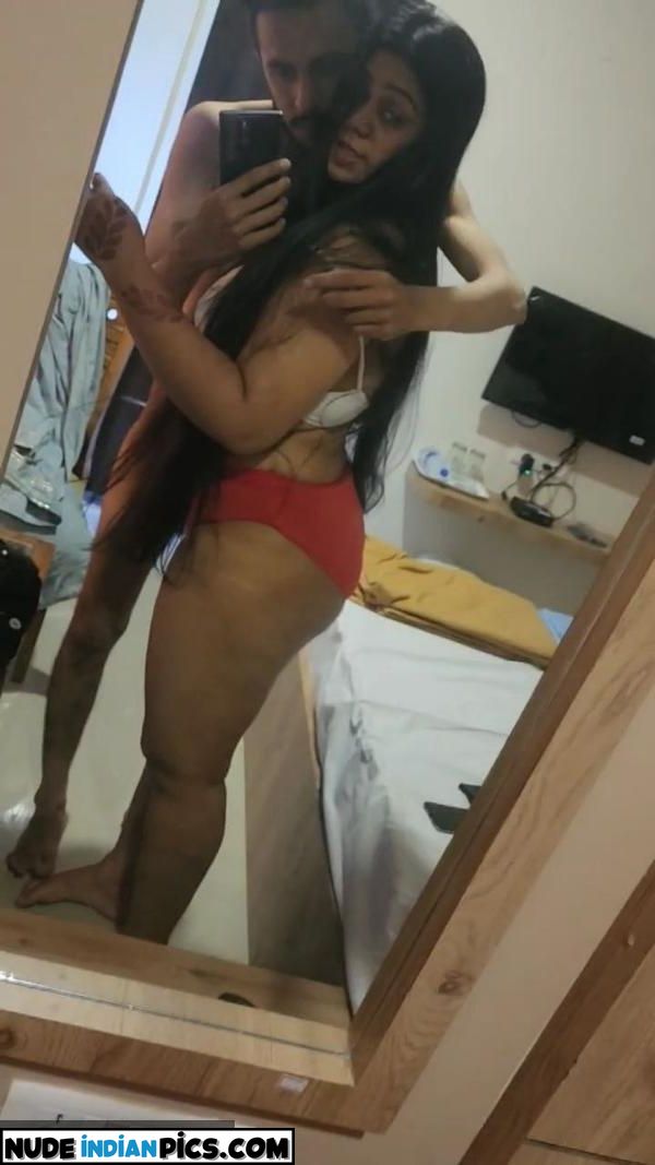Desi College Ki Chori Ka Nude Selfie Le Leti Hai Mumbai Couple Ki Hanky Panky Pics Naked Love Ki Deewani Pic 10