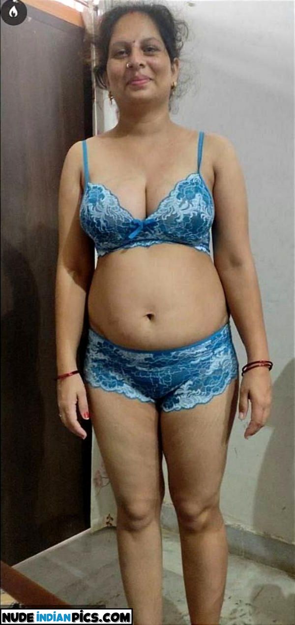 Desi Dolly From Naked Indian Aunty Pics
