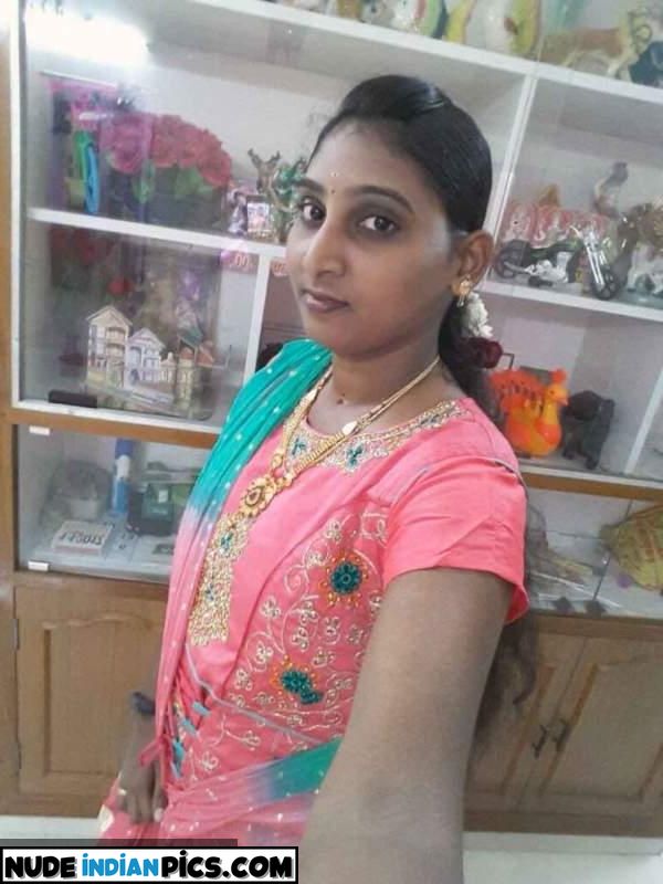Desi Jhadi Wali Indian Aunty Blow Jobs