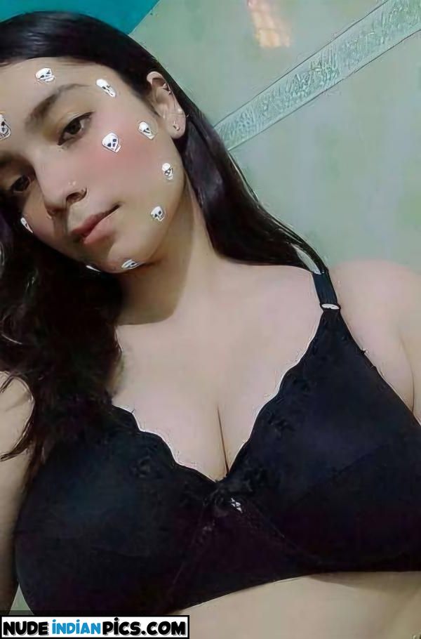 Desi Muslim Khulke Apni Chudai Dikhane Wali Aaliya Moti Gooliyan Aur Bade Boobs Ki Selfies Pic 2