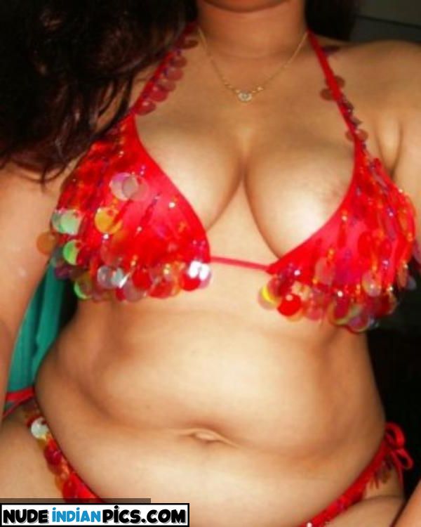 Desi Nangi Bhabhi Married Women Nude Pics