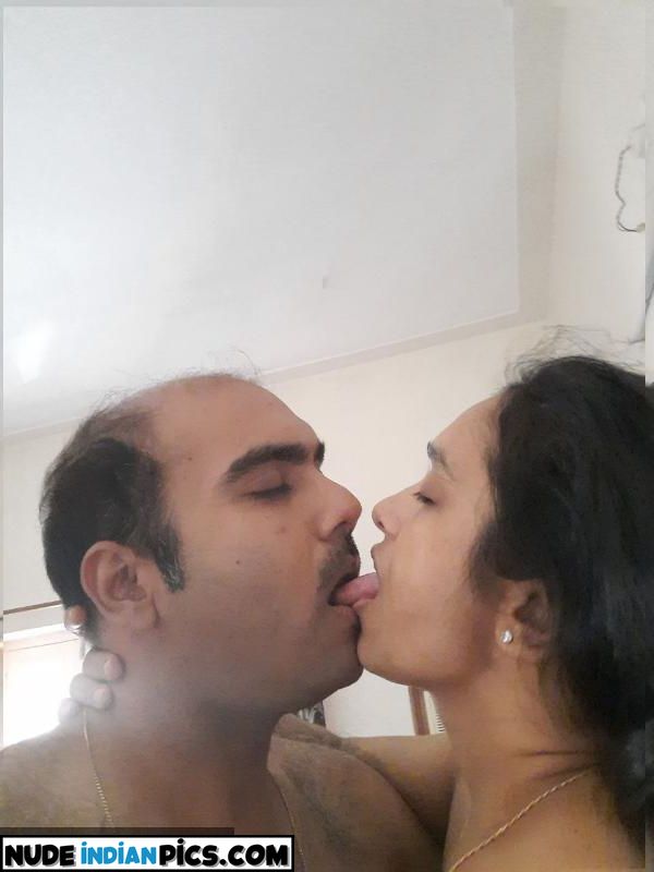 Desi Sexy Bahu Indian Nude Girl Picture