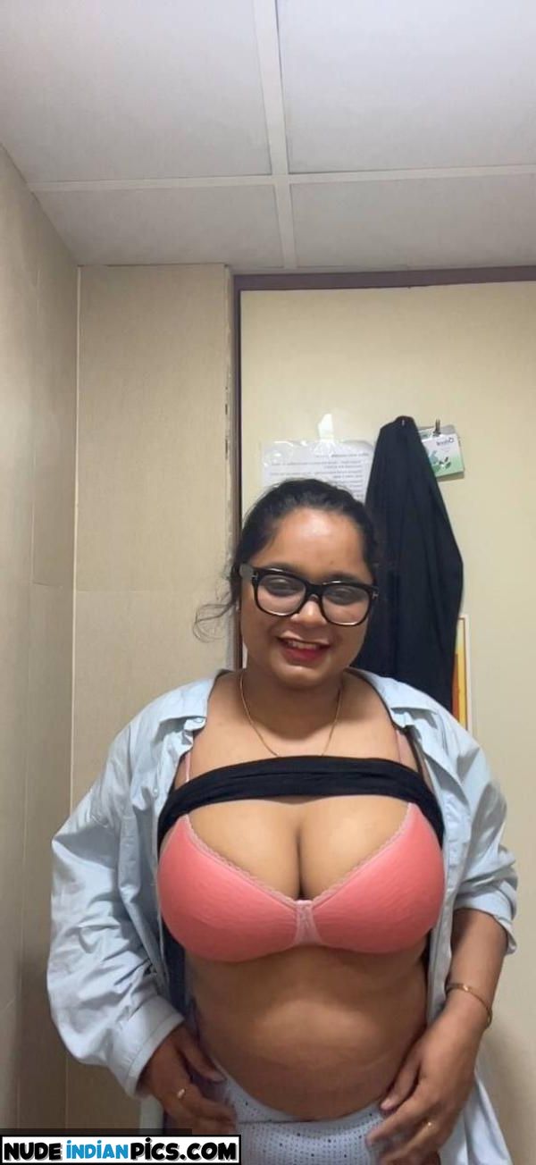 Dilli Ki Sexy Desi Chudai Pic