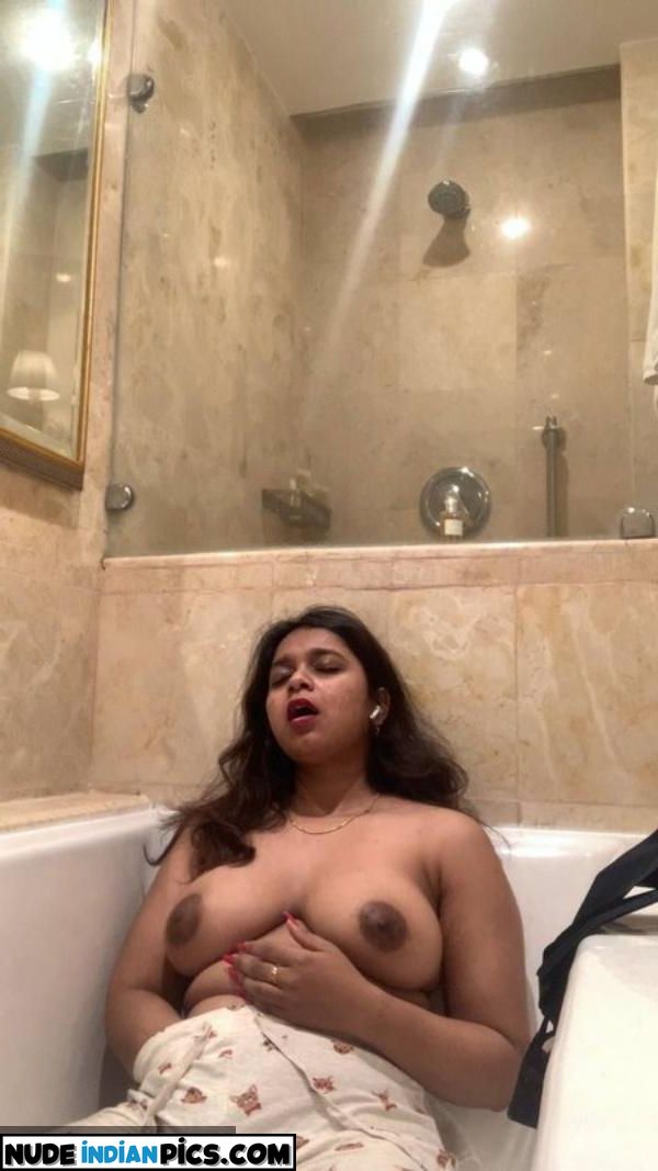 Dilli Ki Sexy Desi Nude Girls Pictures