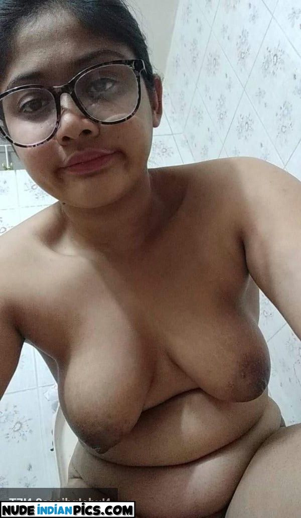 Famous Bangali Chubbili Flashing Boobs Nude