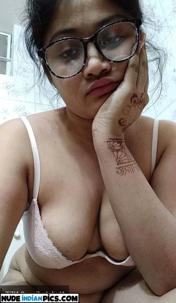 Famous Bangali Chubbili Hot Nude Indian Babes