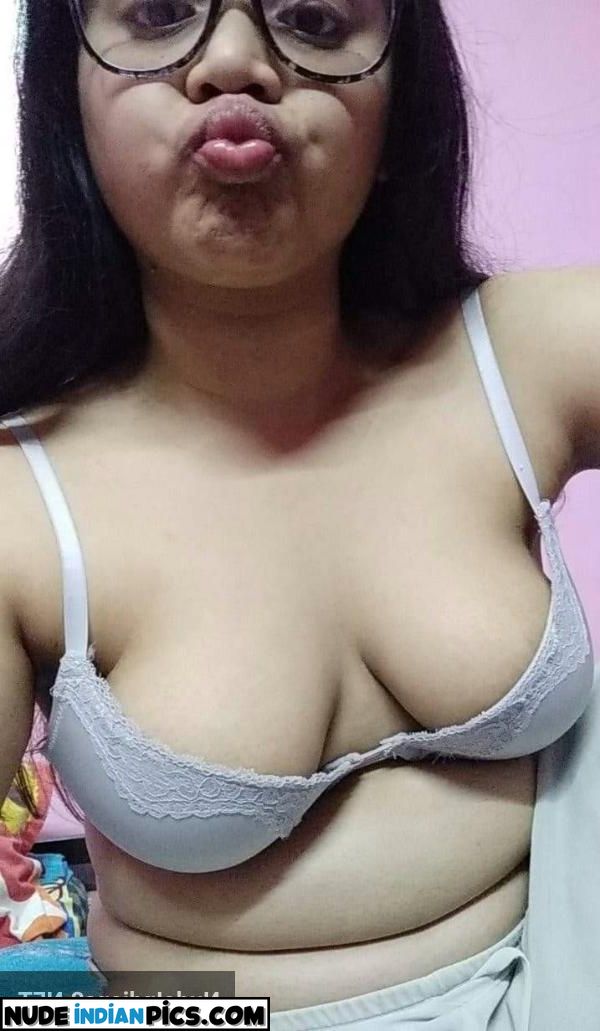Famous Bangali Chubbili Mallu Apria Romance