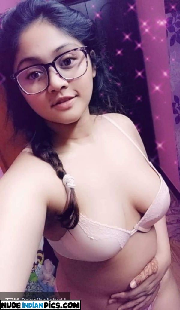 Famous Bangali Chubbili Nangi Actress Photo
