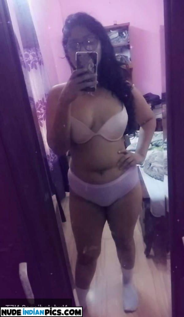 Famous Bangali Chubbili Nidhi Joshi Porn
