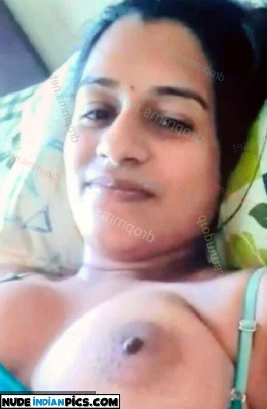 Hyderabad Bhabhi Nude Leaked Nude Selfies