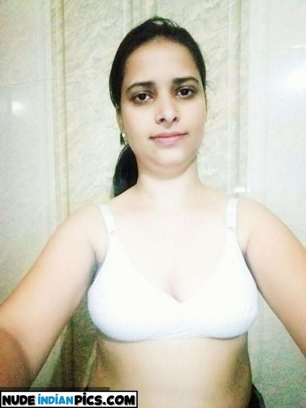 Jaw Dropping Muslim Bhabhi Ki Bold Nude Pics Desi Wife Ke Hot Selfies Zaroor Dekhna Pic 55