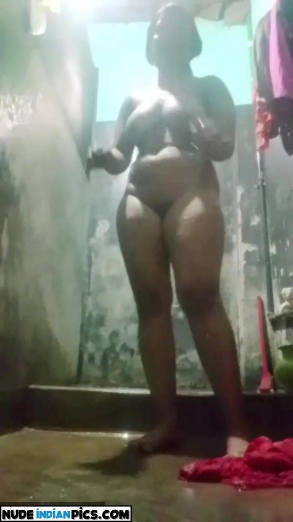 Komal Kaur Is Leaked Nude Girlfriend Pics