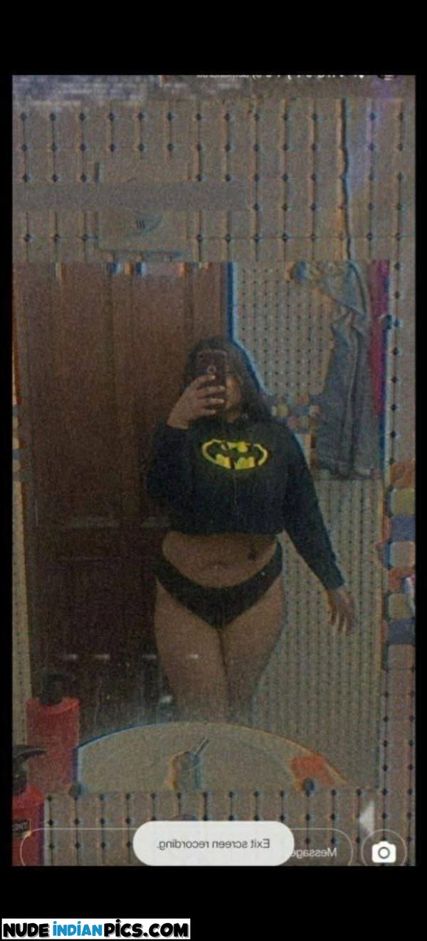 Komal Mehras Bold Nangi Heroine Ki Photo