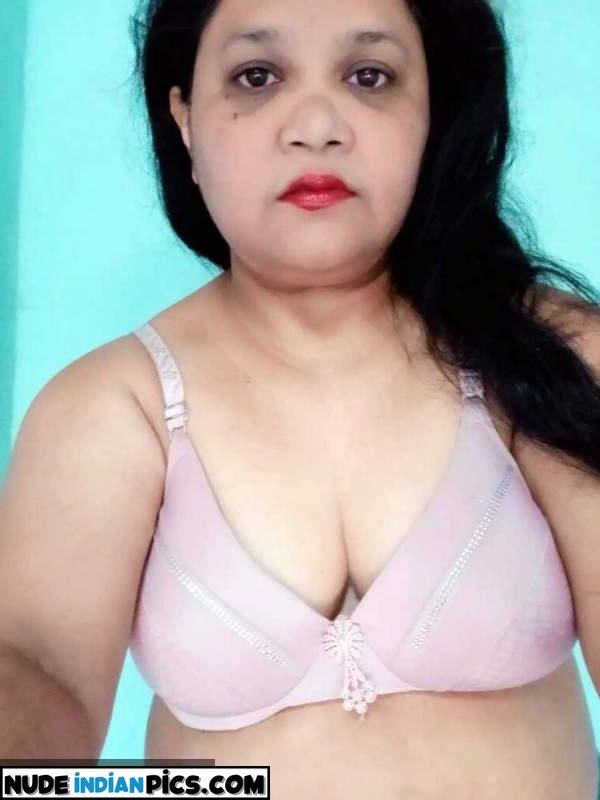 Lucknow Ki Sexy Licking Pussy Indian