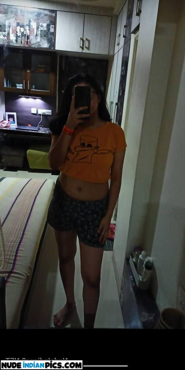 Mahi Deshpande Big Desi Nude Tits Kinky Pics