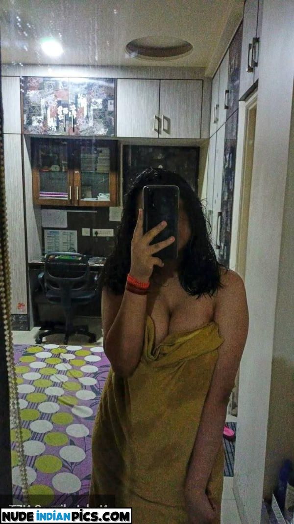Mahi Deshpande Big Felatio Pics