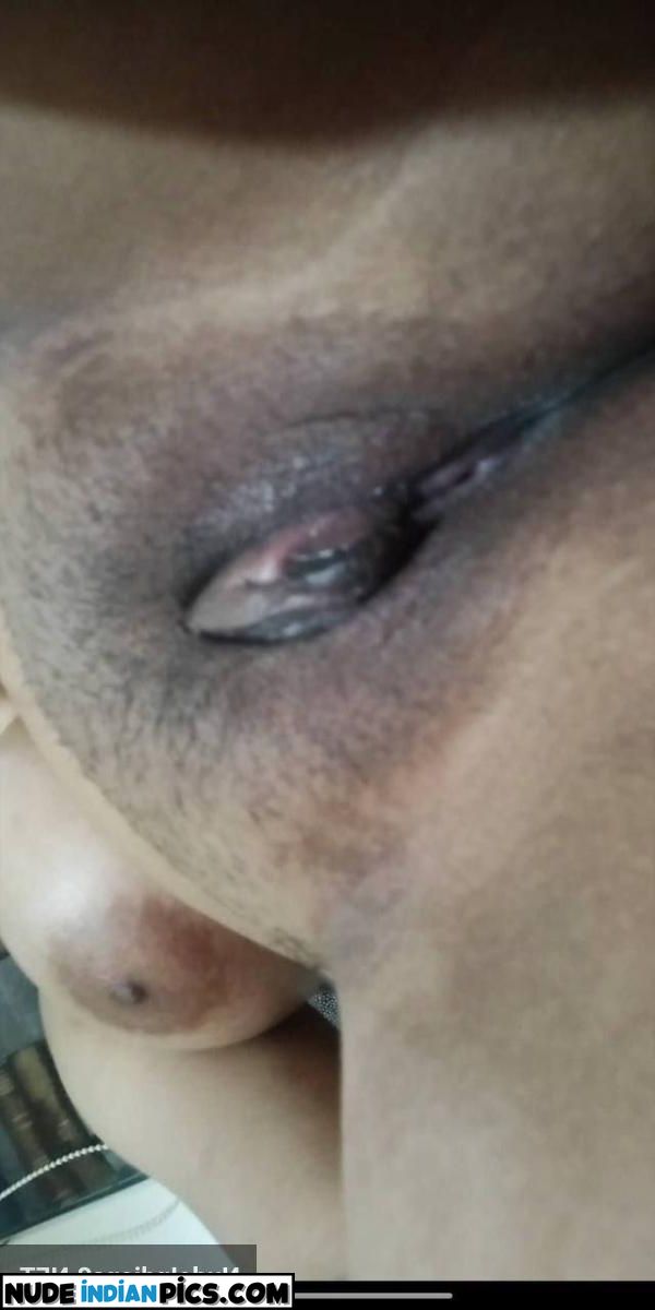 Mahi Deshpande Big Wife Nude Selfie