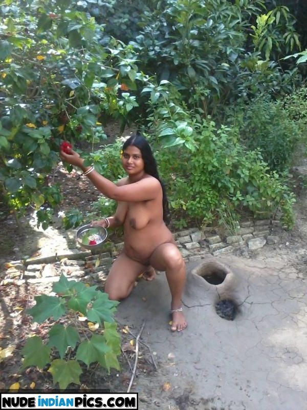Mature Desi Auntys Unbridled Allure Unveiling The Sensual Splendor Of Indian Womanhood Pic 3