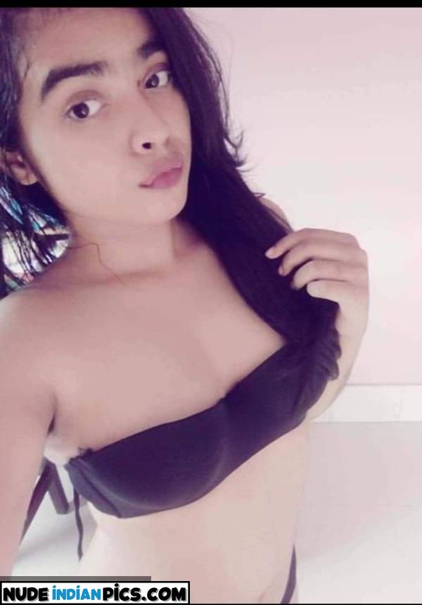 Mumbai Ki Sondhi Naked Girl Butts