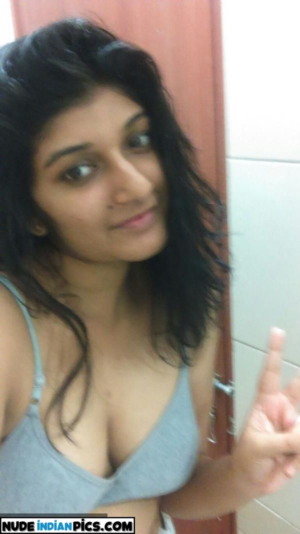 Mumbai Meri Jaan Nangi Naye Pyaar Ki Kahani Kerala Ki Sexy Kamariya Ki Black Bra Panty Ki Selfie Pic 7