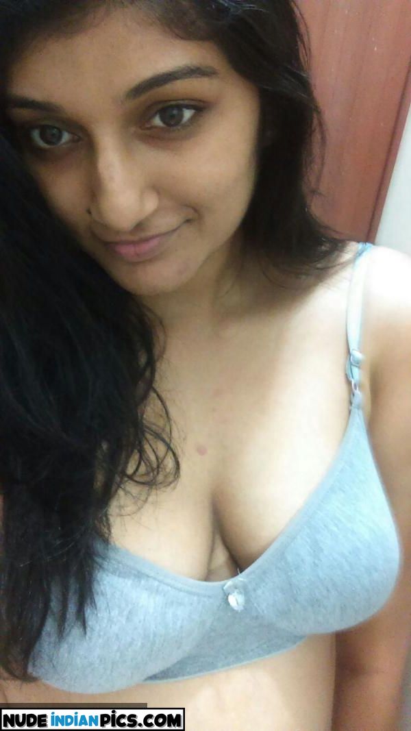 Mumbai Meri Jaan Nangi Naye Pyaar Ki Kahani Kerala Ki Sexy Kamariya Ki Black Bra Panty Ki Selfie Pic 8