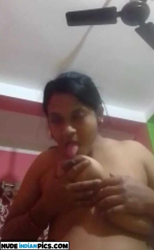 Naughty Dadi Big Nangi Photos