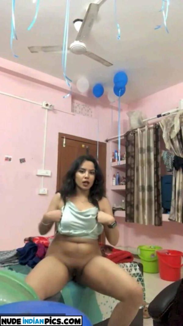 Nude Desi Babe Chut Ke Photo