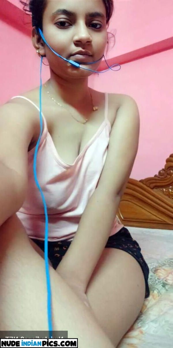 Preeti Singh Nude Indian Kinky Girl Naked