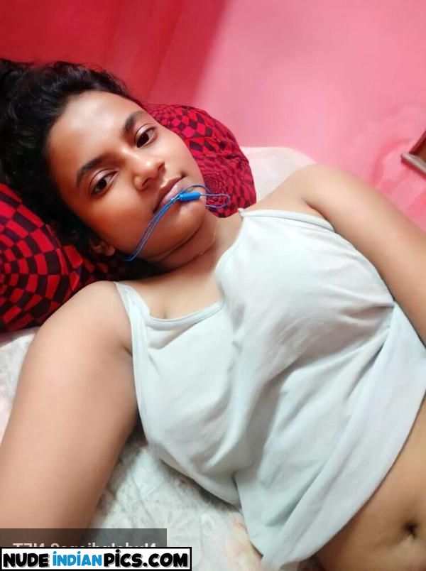Preeti Singh Nude Nude Teenage Photo