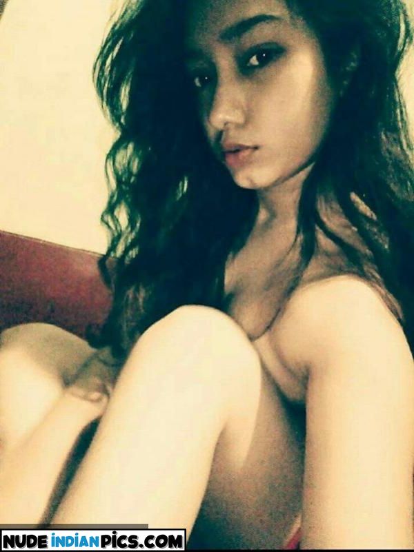 Riya Banglas Sultry Big Boobs Nude Photos