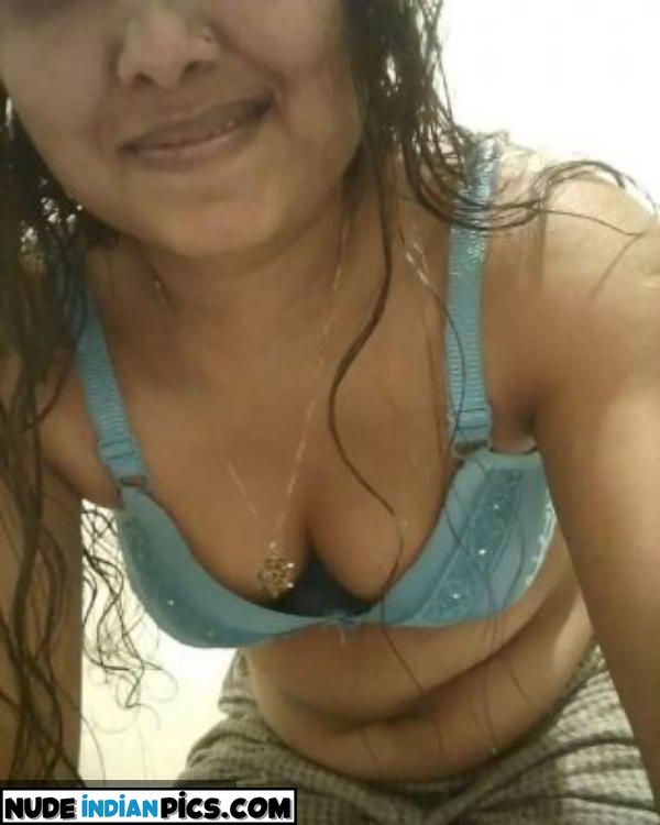Rohanpapa Telugu Bhabhi Auto Blowjob