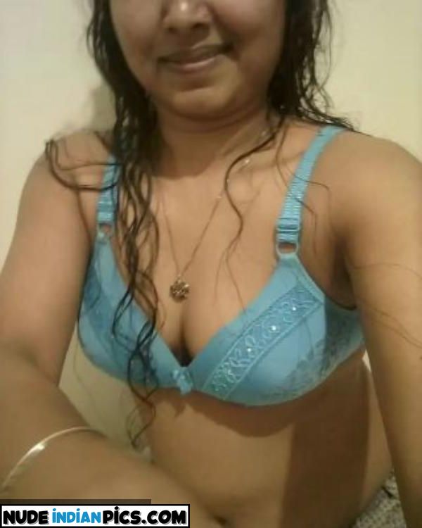 Rohanpapa Telugu Bhabhi Wide Hips Nude Pic
