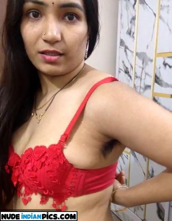 Sexy Bangalore Bhabhi Amateur Boudoir Nude