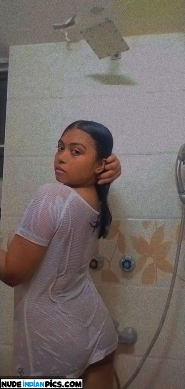 Sexy Desi Babe Avantika Nude